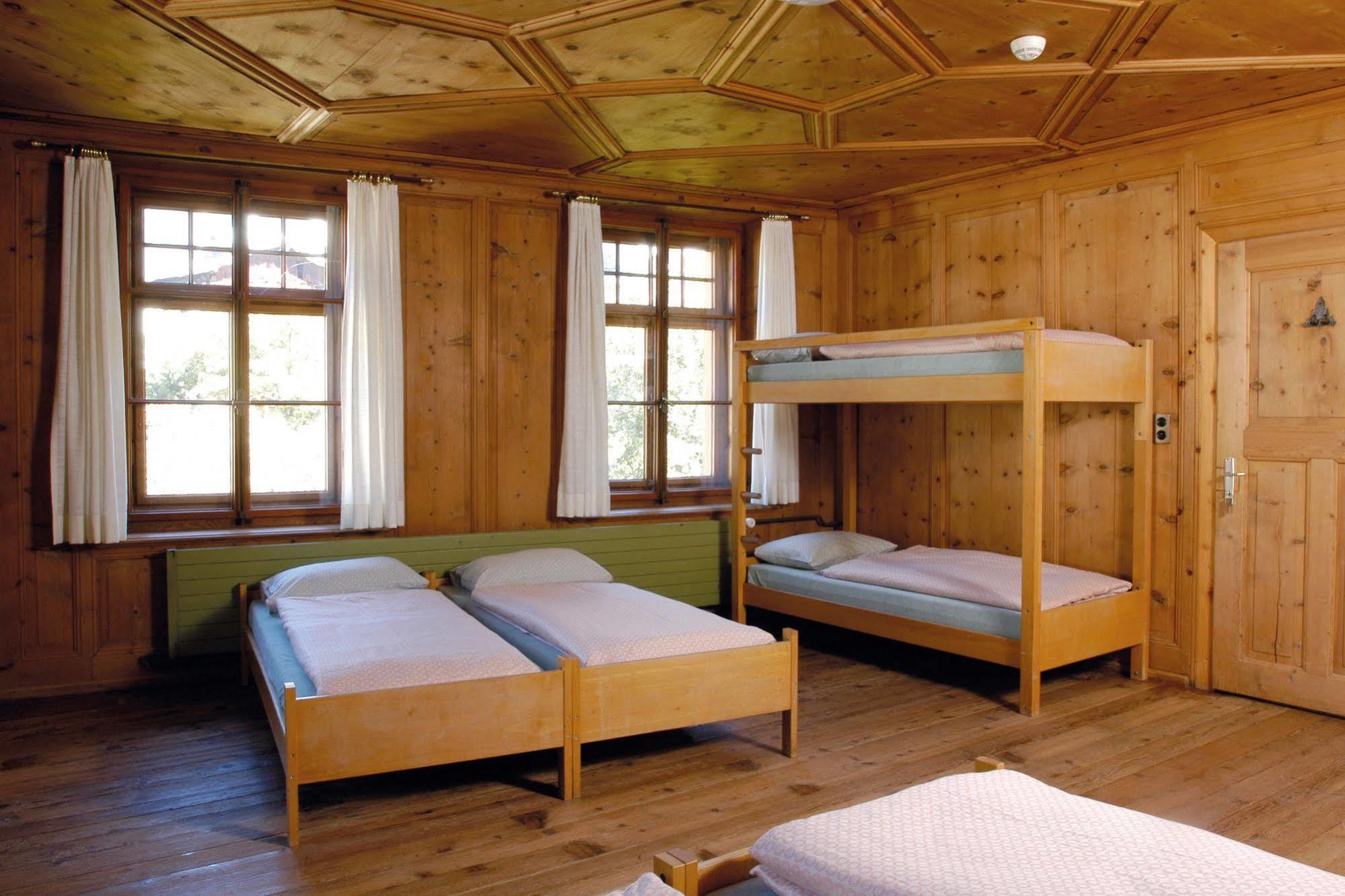 Sta-Maria Youth Hostel Santa Maria Val Muestair Exteriör bild