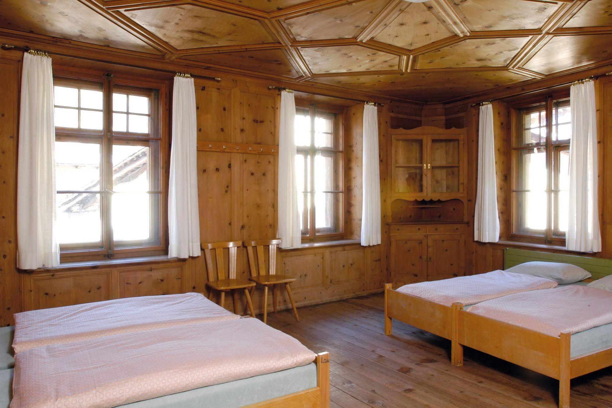 Sta-Maria Youth Hostel Santa Maria Val Muestair Exteriör bild