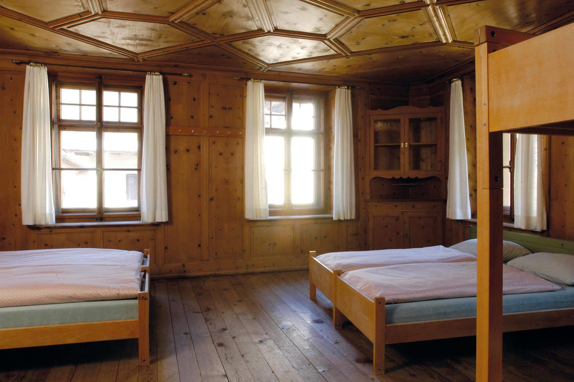 Sta-Maria Youth Hostel Santa Maria Val Muestair Exteriör bild